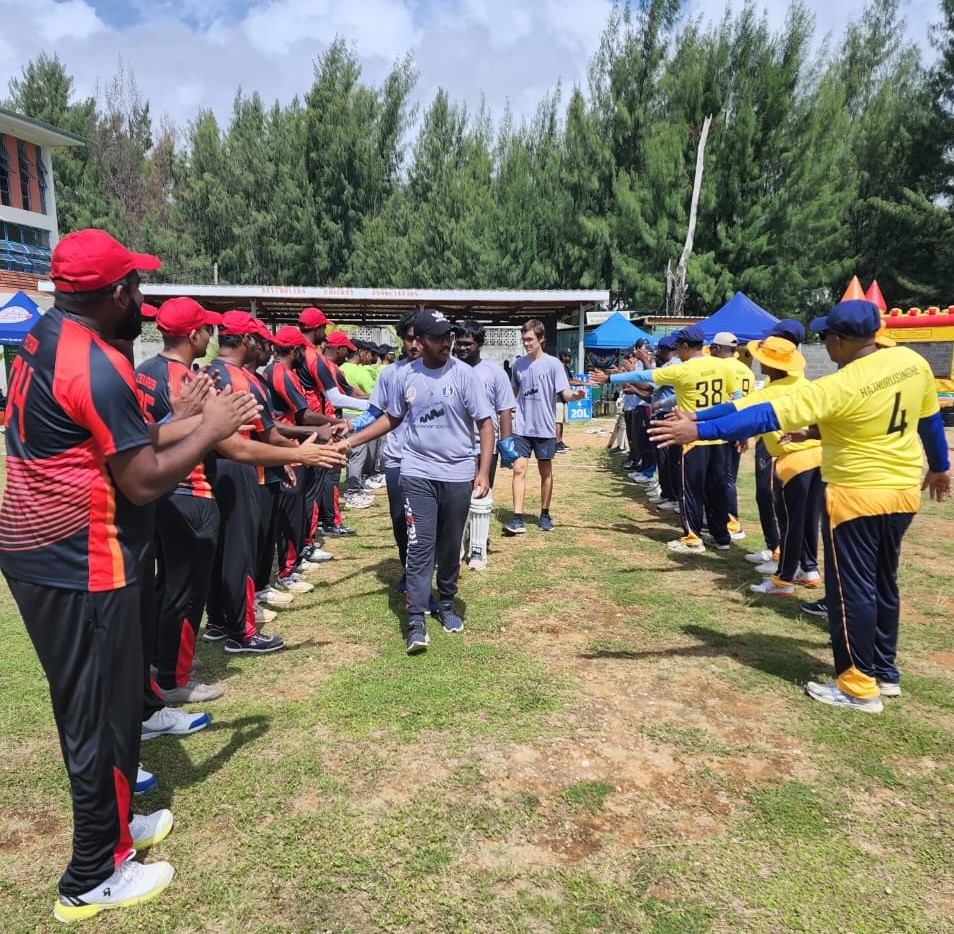 The team being welcomed by the Lakstars cricket team.